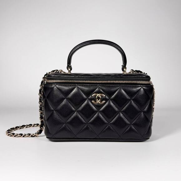 Chanel Quilted Lambskin Top Handle Vanity Case On Chain - Picture 3 of 12